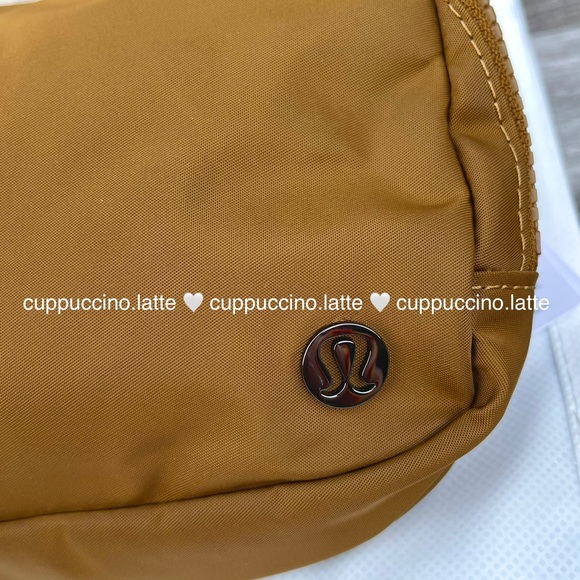 🤎NWT🤎Lululemon Athletica Everywhere Belt Bag in Burnt Caramel - Extended Strap - Picture 6 of 14